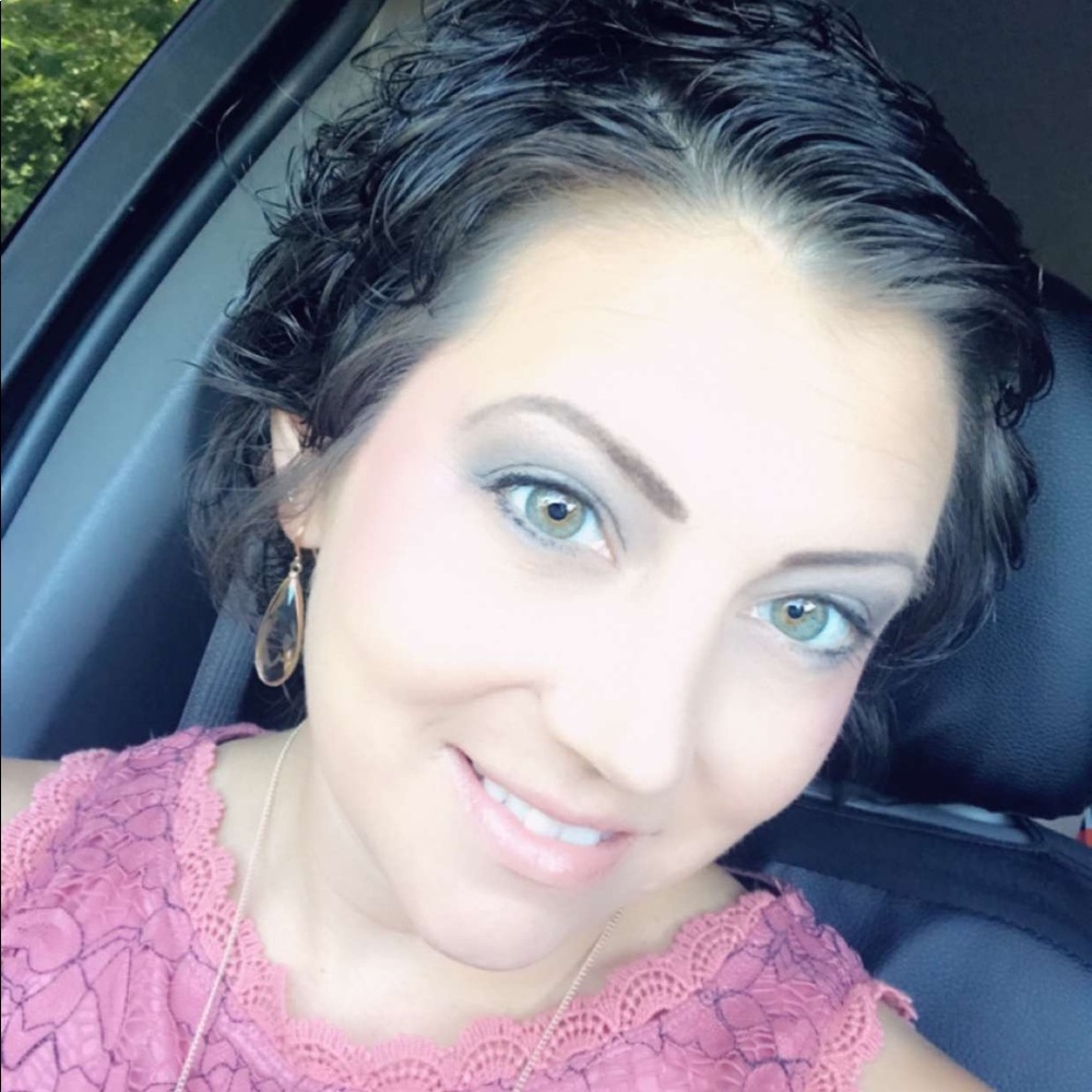 Meet your Posher, Kimberly